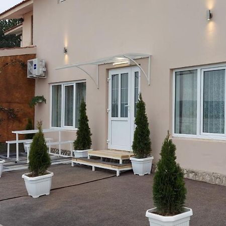 Fenix Apartment & Rooms Vinci Екстериор снимка