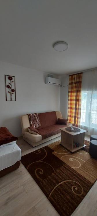 Fenix Apartment & Rooms Vinci Екстериор снимка
